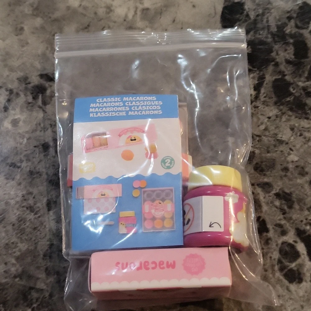 Miniverse Make It Mini Cafe Classic Macarons